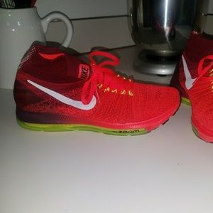 Women's Nike Air Max Zoom Flyknit Like New Sz 9